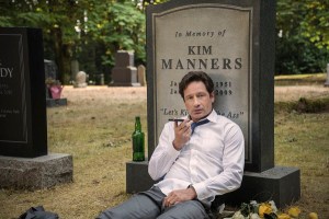 X-Files-s10e3-Mulder-and-Scully-Meet-the-Were-Monster-Kim-Manners-headstone-600x401