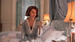 161201171237-natalie-portman-jackie-blue-super-tease